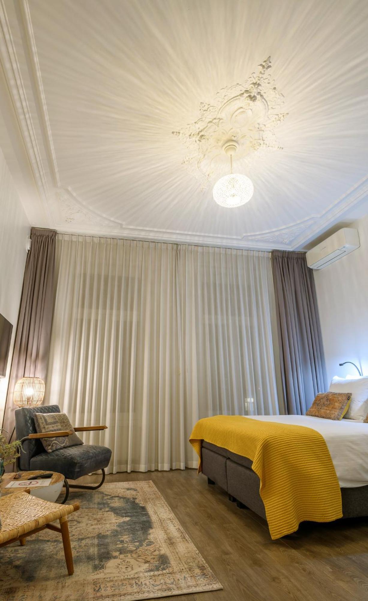 Hotel Oranjestaete Nijmegen Bagian luar foto